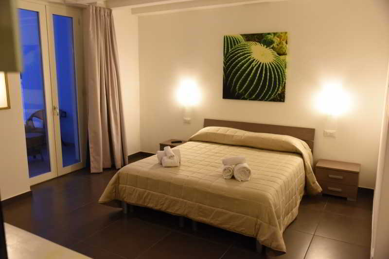 Up Room&Suite Lecce Exterior photo