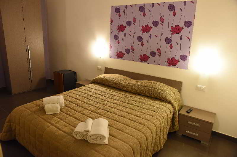Up Room&Suite Lecce Exterior photo